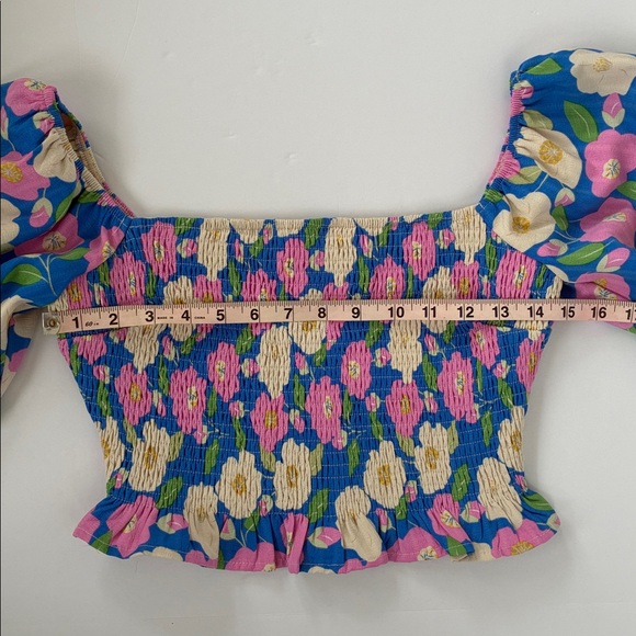 Altar'd State Multicolor Floral Puff Sleeve Smocked Crop Top Medium - Picture 10 of 13